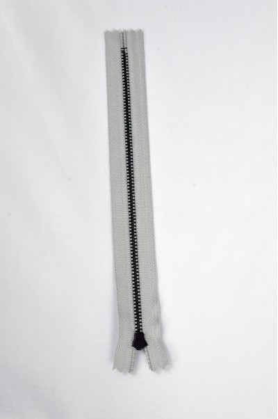 ZIP064 1號拉鏈  成衣單頭拉鏈款式  黑古銅牙拉鏈款式   密尾拉鏈  不設單獨拉鍊訂購 細節-2